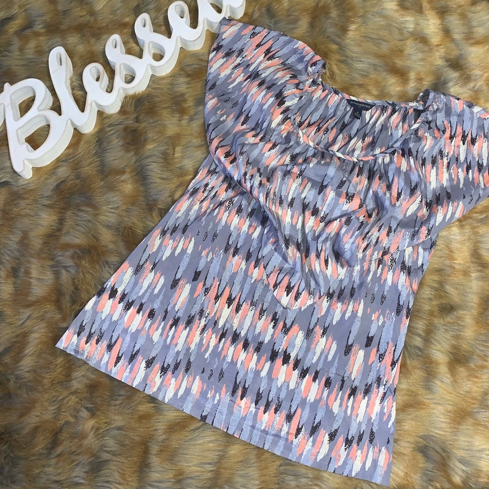 Adorable Banana Republic Sleeveless Blouse